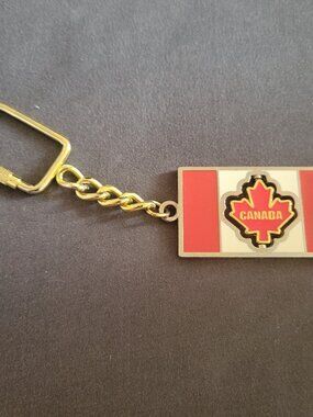 Canada flag maple leaf keychain